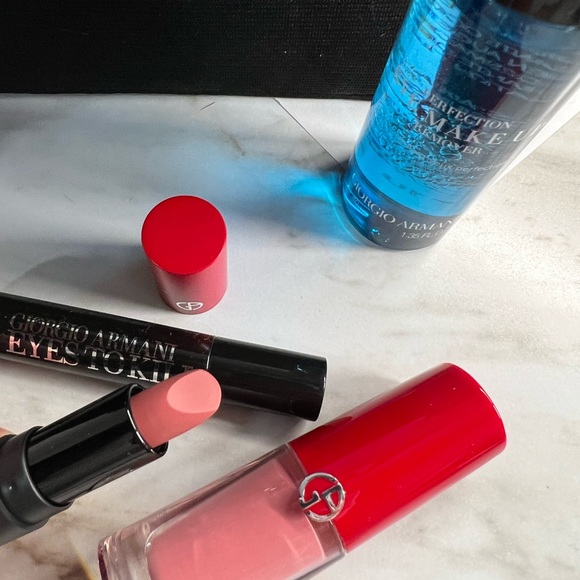 Giorgio Armani clutch with products - Picture 3 of 6